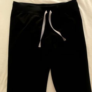 Figs Livingston Basic Scrub Bottoms in Black